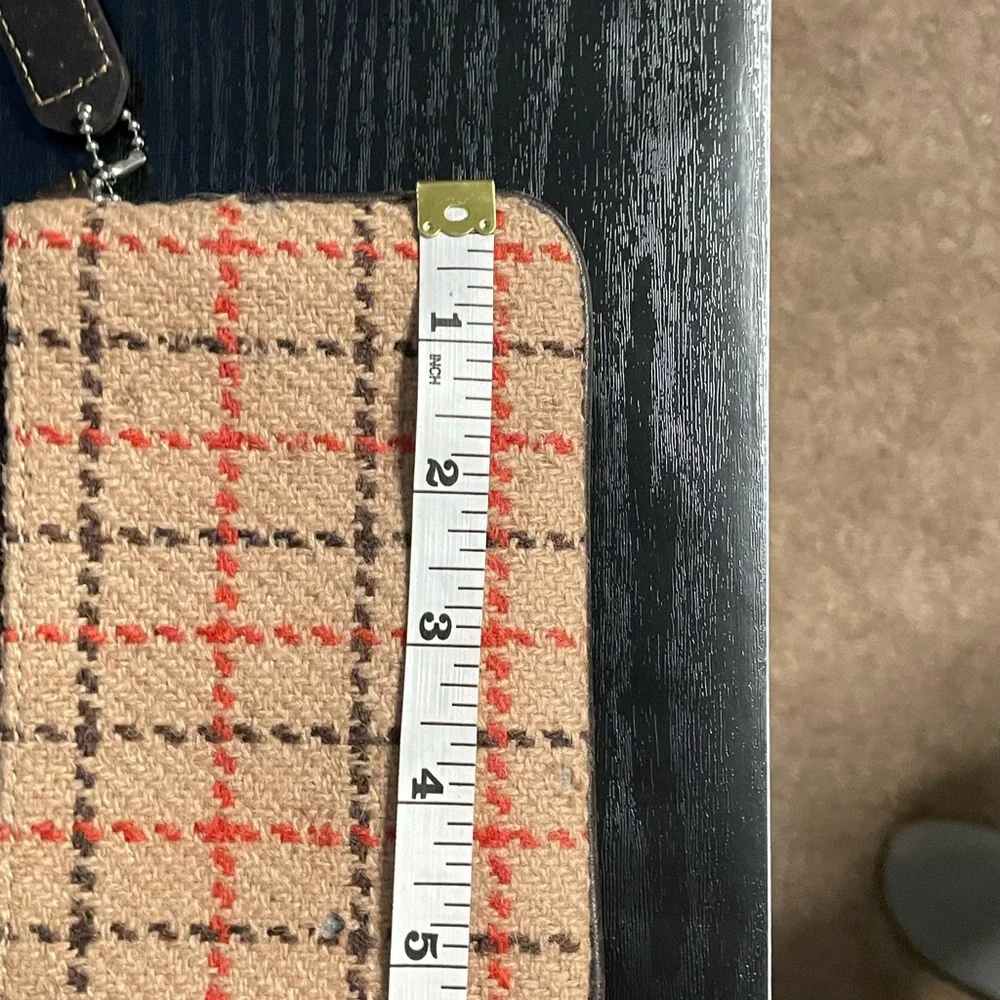 Rare Vintage Wool Tweed Coach Plaid Clutch / Coin Purse. (Gnome not included) - Picture 14 of 14